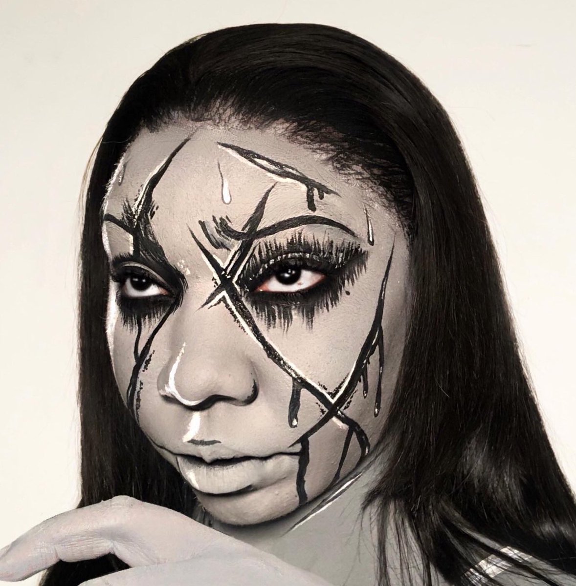 Naezrah's tweet photo. 🔪📓TOMIE📓🔪
deets: https://t.co/pZBOUeJs4a https://t.co/zjwk0DTtx3
