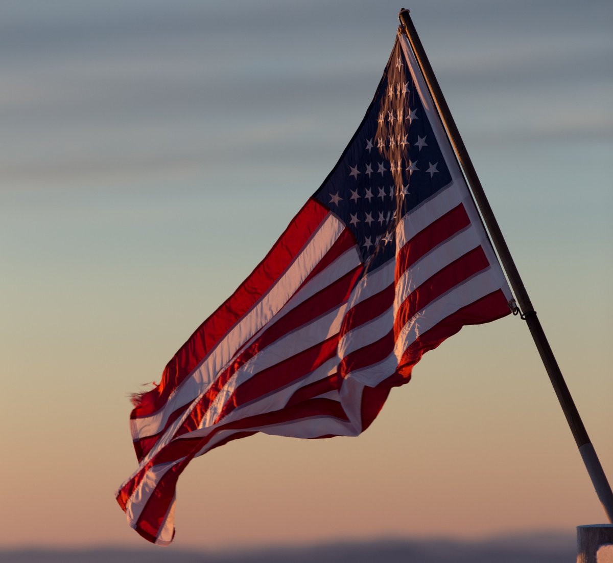 iLabConnect2's tweet image. According to new data, over 675,000 people have passed away due to #COVID-19, making it the deadliest outbreak in the country's history. #staysafe #wearamask