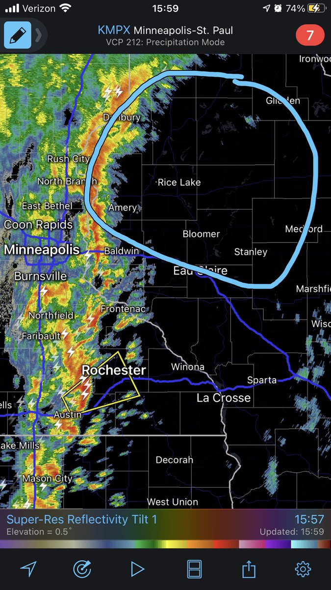BoKnowsWeather's tweet photo. 4pm. This area seems to have the best tornado dynamics currently. Keep a watchful eye out ans stay current with any warnings via your preferred source or you’re in this area. #wiwx #mnex https://t.co/sAJpA6yLNb