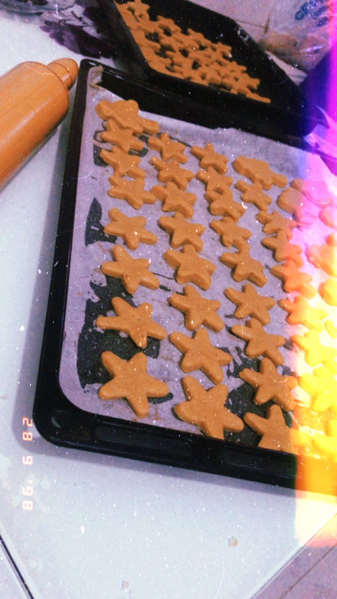 MEB çocuklarına pekmezli kurabiye yapacak bir öğretmen kaybetti. Hayat yavrularına bunu yapacak bir ana kazandı 🧸