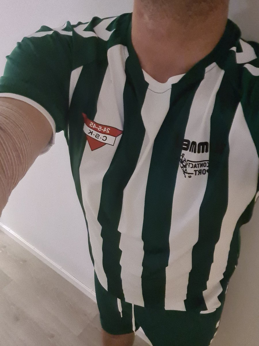 3 kampa på 5 daga og 3 seire! Idag ble det også ny drakt, hedre Othilienborg som va barndomsklubben fra æ va 4 år🙂 @CSKFotball <a href="/tronderfotball/">Trønderfotball</a> <a href="/Tronderball/">Trønderball</a> <a href="/eschmitze/">espen schmitz</a> <a href="/rotsekk/">Rotsekk - En podcast i sort-hvit</a> <a href="/RindalFotball/">Rindal Fotball</a> <a href="/utleirafotball/">Utleira Fotball</a> <a href="/RanheimFotball/">Ranheim Fotball</a>