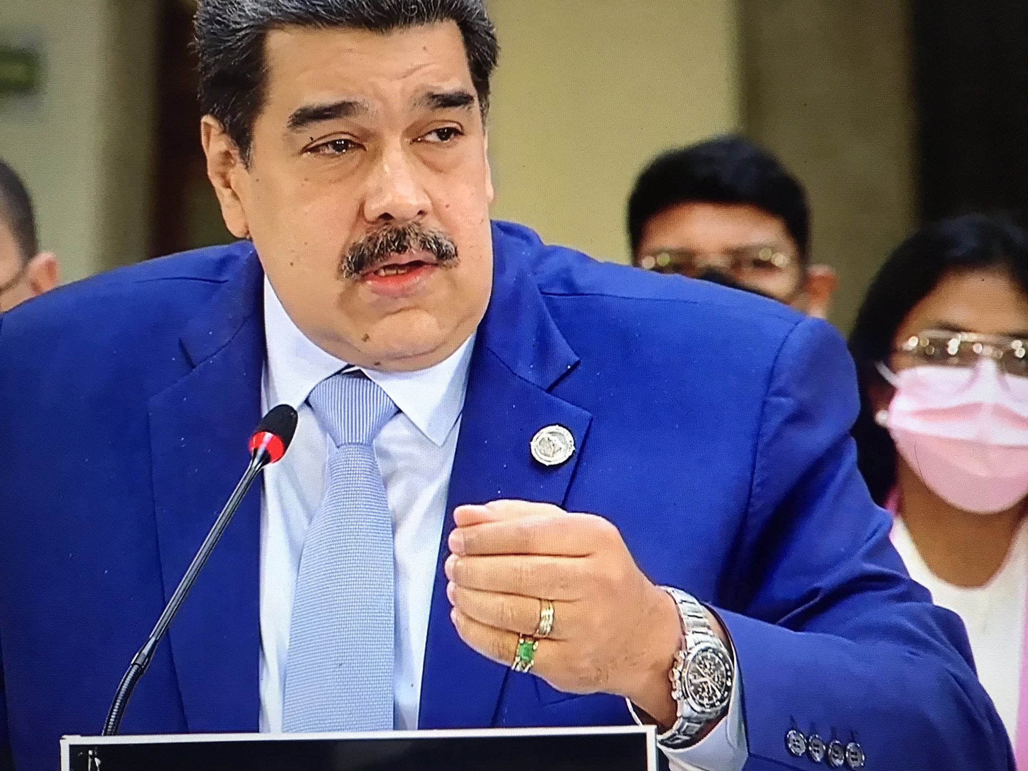 El Toque de Diana on Twitter: "#20sep Un reloj "Rolex" y dos anillos, uno  de de ellos de esmeraldas, "lució" Nicolás Maduro en la reciente cumbre del  Celac realizada en México. https://t.co/hhGTtLtPcQ" /
