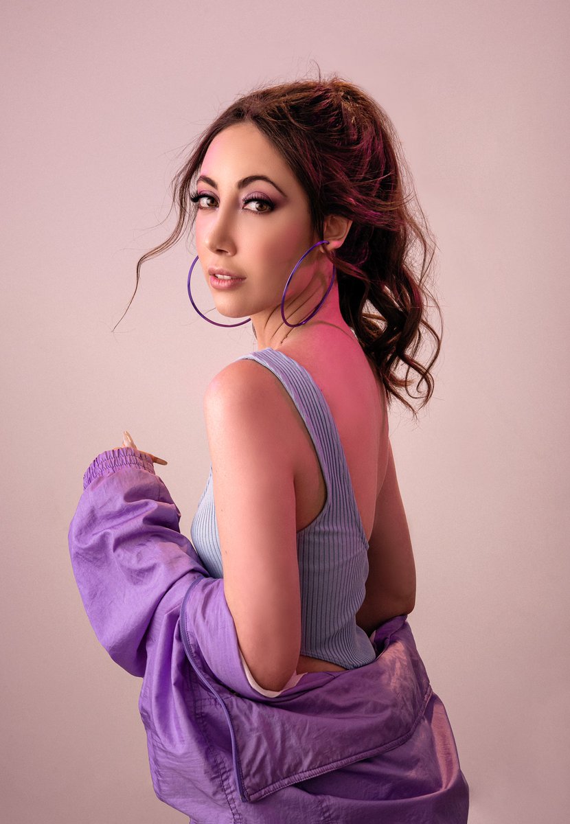 É isso meu povo , temos lançamento da minha música "Você Não Vale Nada", no dia 01/10! 🥲💜

Tô muito feliz em dividir esse momento com vocês e conto com a ajuda de todo mundo pra fazerem o pré-save 🥰 o link está na minha bio!

onerpm.link/LuizaLapa