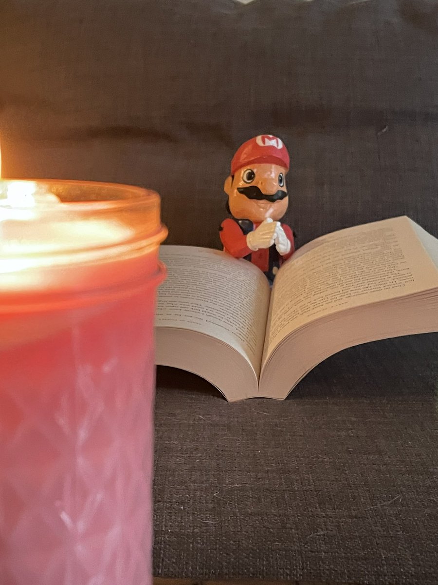 TheWoodenMario's tweet photo. I love-a cozy monday! https://t.co/eNpUmg6A1V