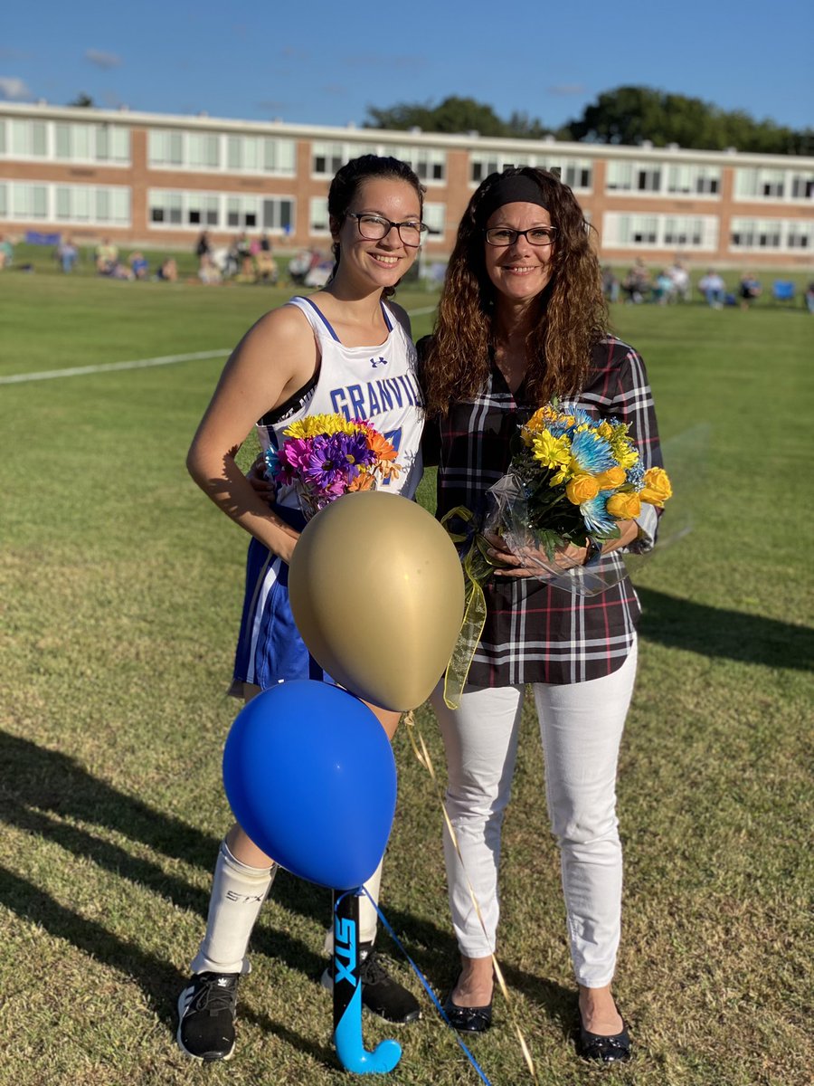 Lisa Meade tweet media