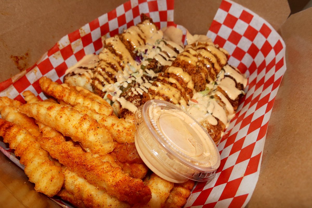 Like for the #Hawaiian plate. 

RT for the toast plate. 

Come get your fix today.