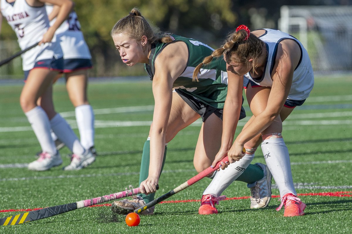 EricaPhotog's tweet photo. .@TogaFieldhockey hosts @SHENFH at @TogaAthletics @ShenAthletics #518fieldhockey https://t.co/Ntf3ViNAwh