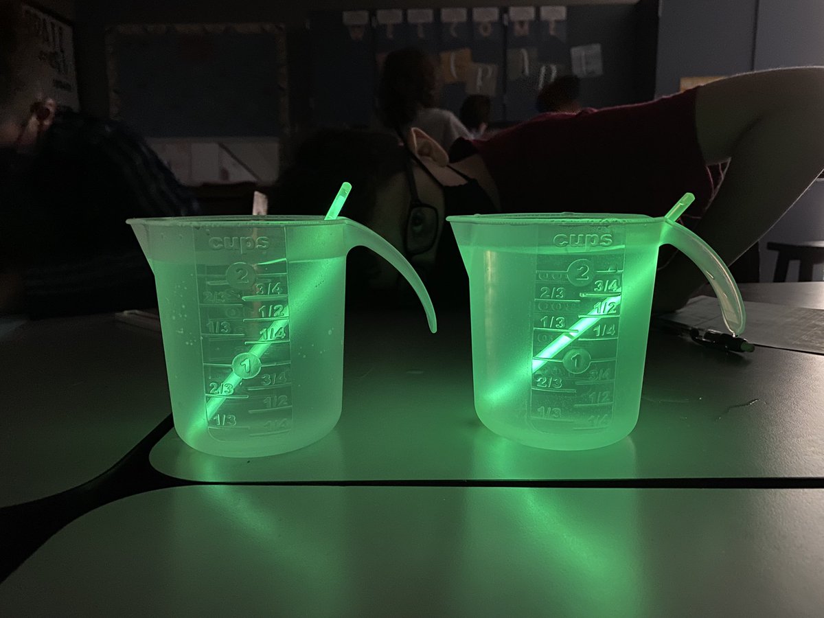 miss_lacy4's tweet photo. Ready… set… GLOW! Does a glow stick glow brighter in hot or cold water? Ask our 6th grade scientists! #glowlab #physicalscience #6thgrade #fun https://t.co/raav4neh3O