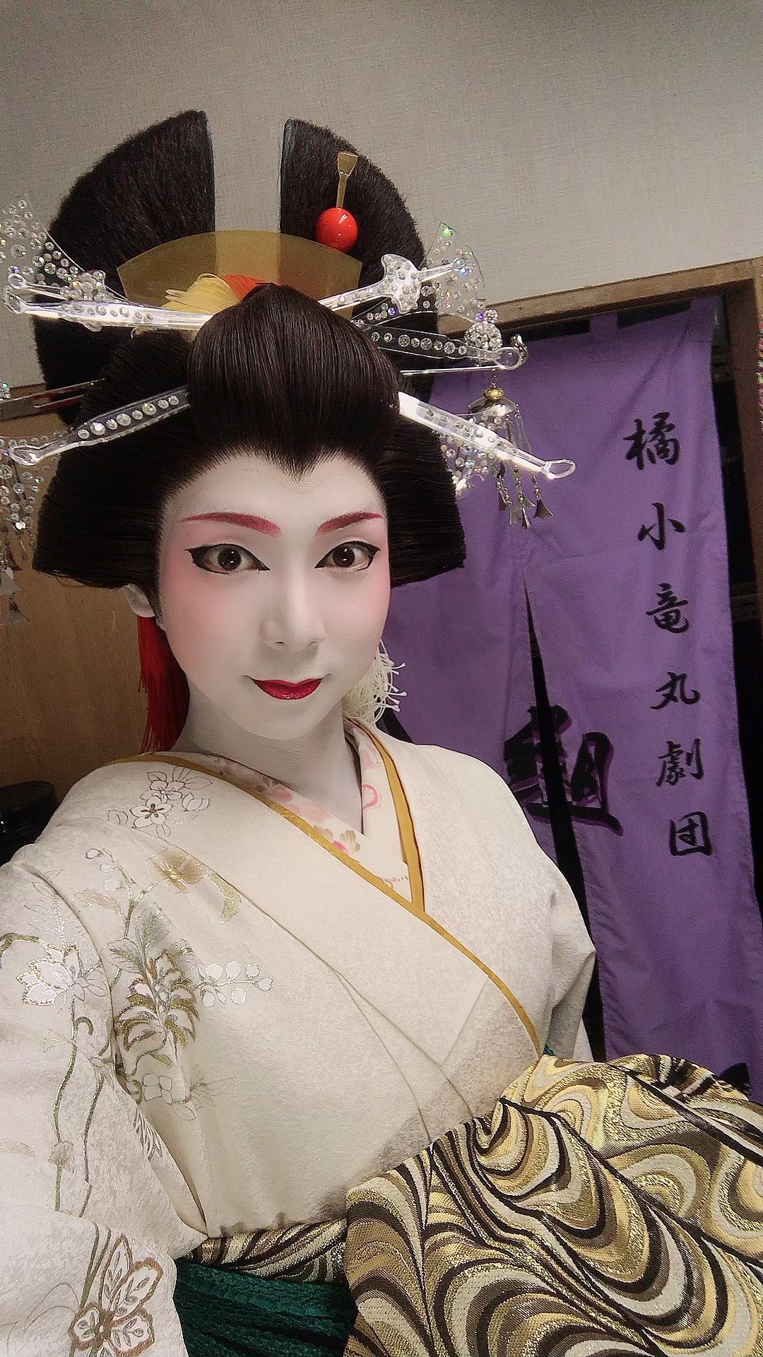 橘龍丸 告知 10月16日に父と姉の劇団にゲスト出演させていただきます ぜひお越し下さい 10月公演 橘小竜丸劇団鈴組 けやき座 東京都立川市曙町1 36 1 Jr立川駅北口より徒歩6分 モノレール立川北駅より徒歩6分 電話予約042 512 5057 昼の