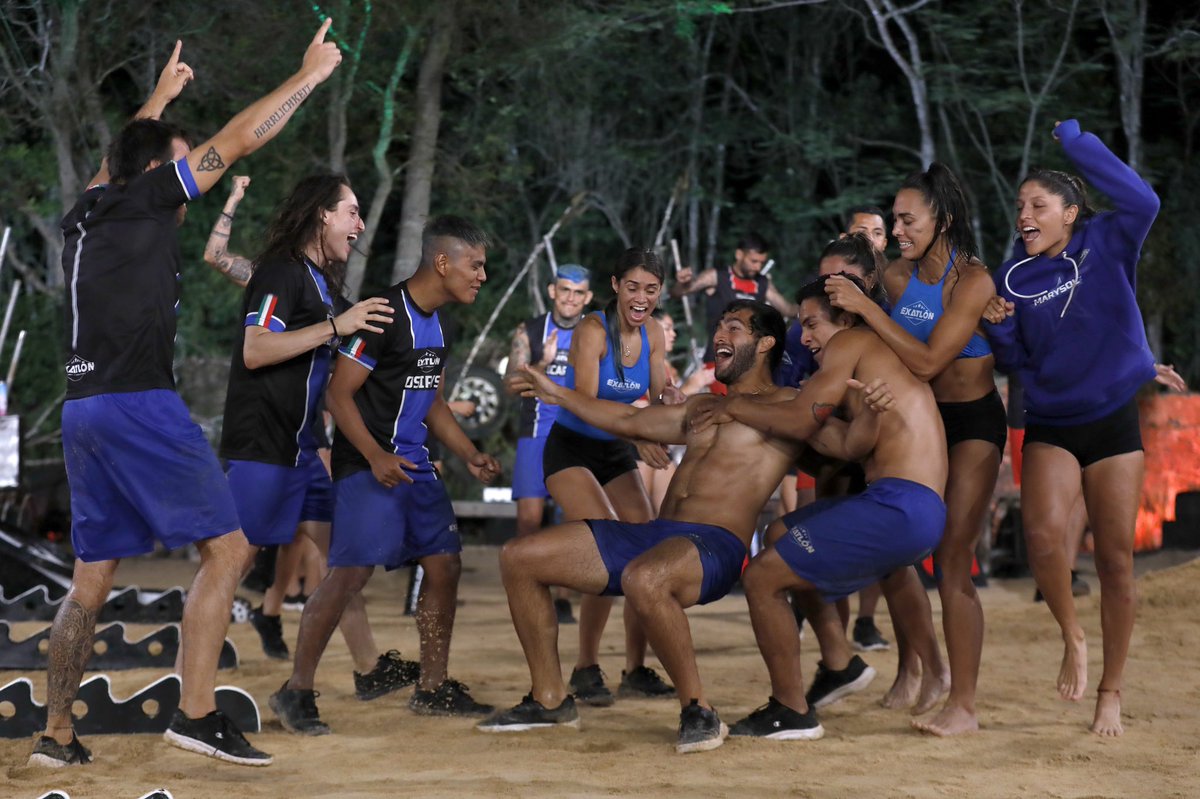 ExatlonMx's tweet photo. Los azules tuvieron una defensa exitosa de La Fortaleza y regresan a casa con todas las comodidades. 🔵🔥👊🏼

#FortalezaDeExatlón https://t.co/nuyJ6kNUTd