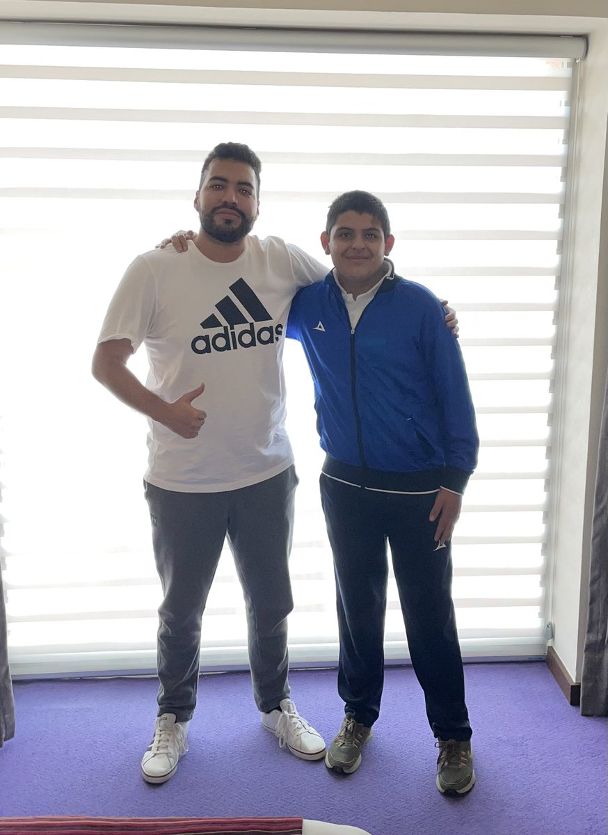 Estoy muy orgulloso de este chico, Paulito desde que lo conocí en AOV fue un jugador de soloQ en ese tiempo, yo fui uno de sus primeros amigos del juego en ese tiempo, Hoy es como mi hermano, el mejor solo lane de <a href="/wildriftLATAM/">League of Legends: Wild Rift LATAM</a> para mí @NE_Withdeath síguela rompiendo bro 🔥