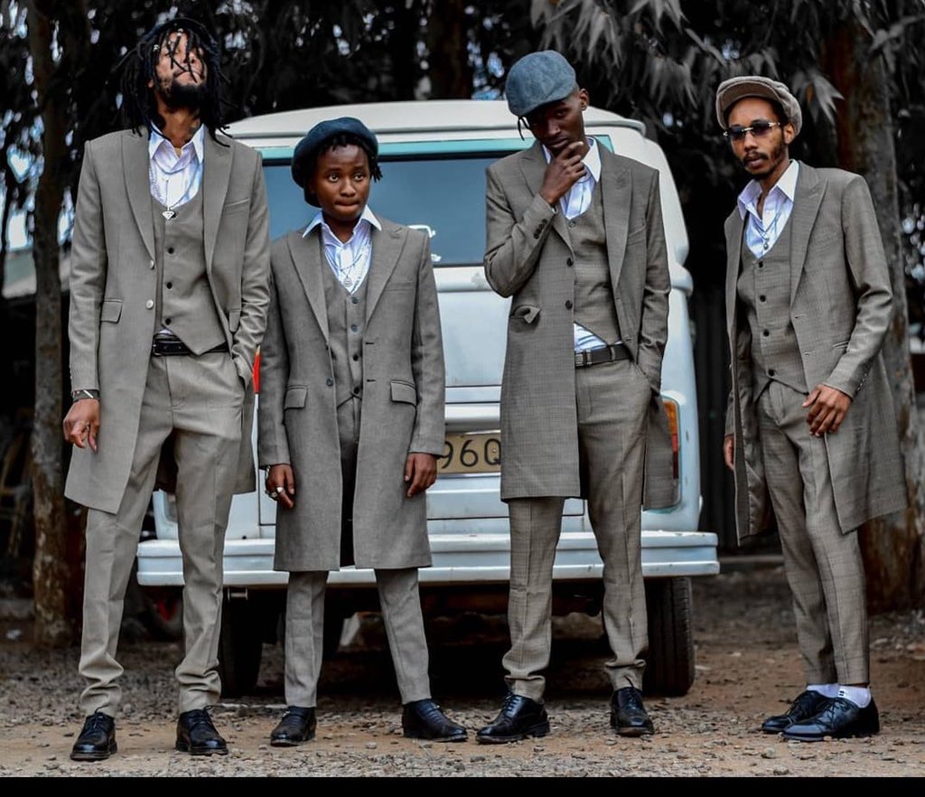 Me &amp; my boys chilling a weekend after shopping at the Bossman. 

#CongratsWaJesus