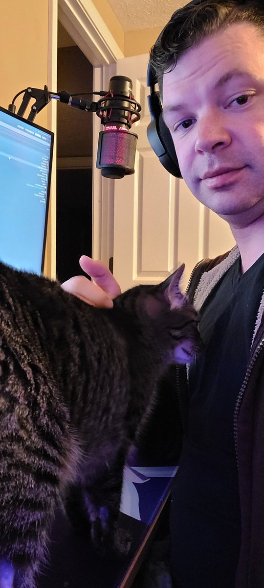 VETCOS1's tweet image. It&apos;s not a proper stream until Lisanna shows her ass...
#streamingproblems