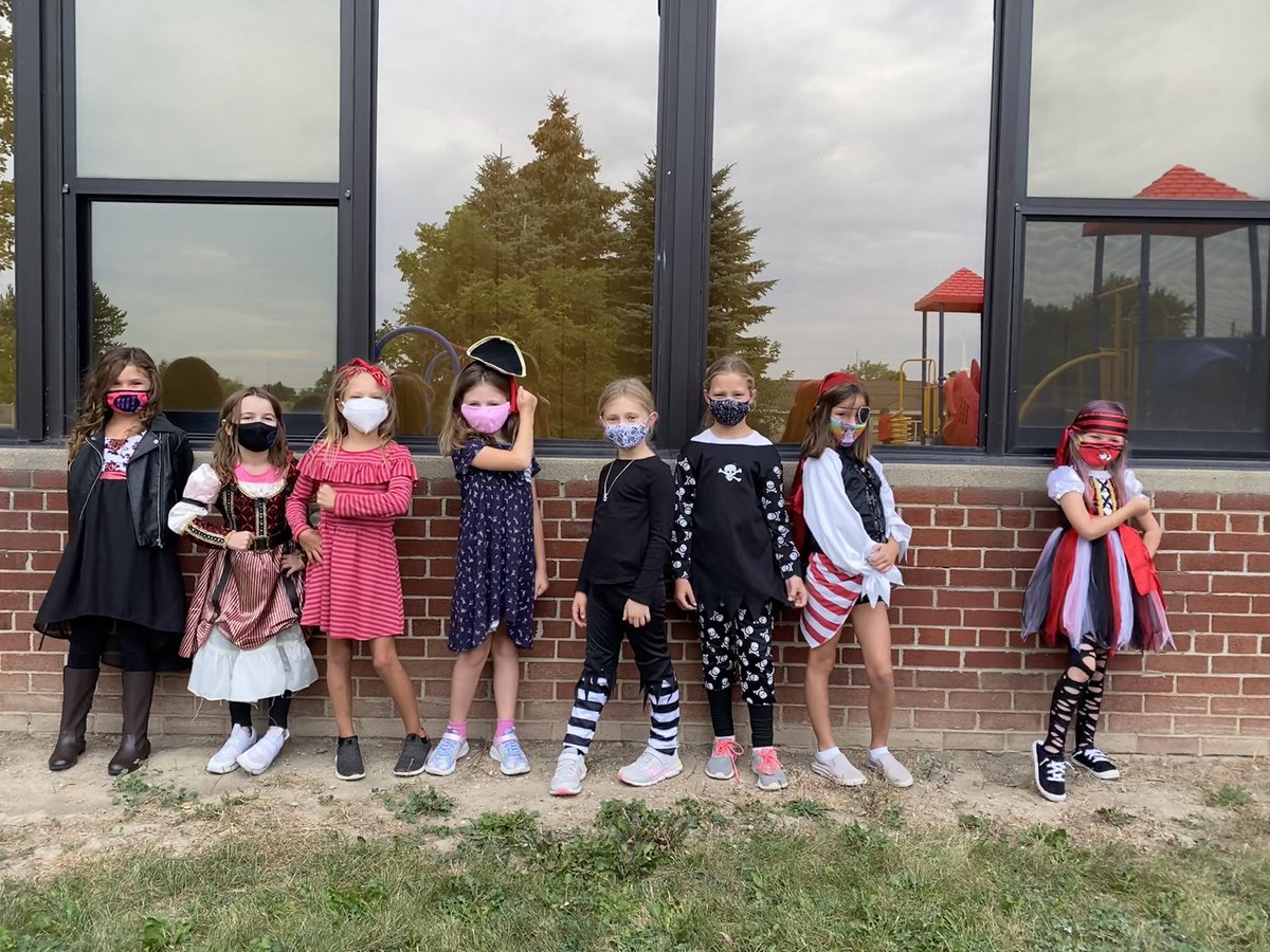 Happy Pirate day from these adorable Parsons Pirates! Argh! #SaddleUpforSuccess #GSDPride