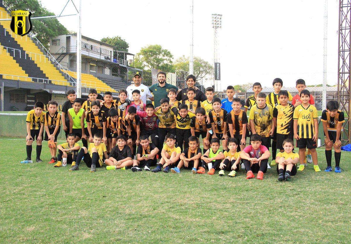 ClubGuarani's tweet photo. ¡Tus chicos también pueden formar parte de los #MiniLegendarios! https://t.co/xDmKFoCNP1