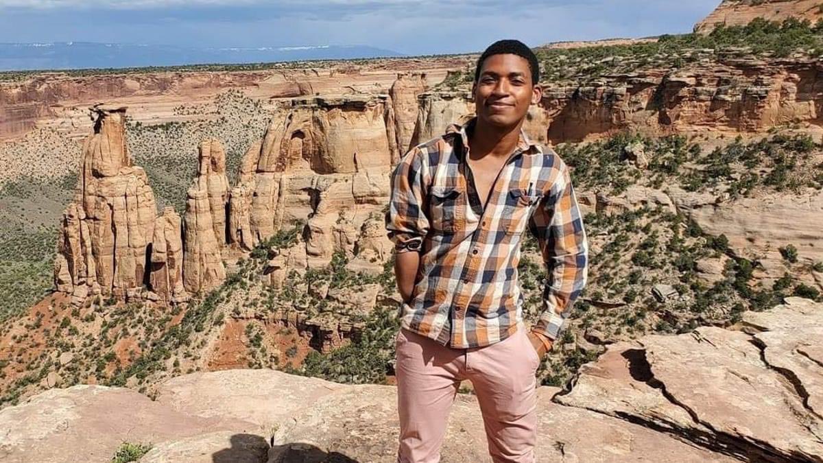 REPOST: While we're watching Gabby Petito’s case unfold, please take five seconds to read about Daniel Robinson, a geologist who went missing in the desert outside Buckeye three months ago. His father is still looking for him. #BrianLaundrie #gabbypetitio