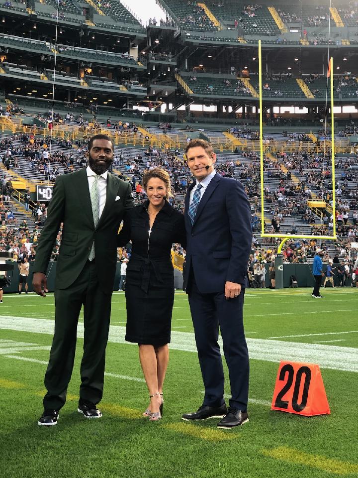 Iconic stadium meets stylish brand! Awesome to be at Lambeau Field with the Hall of Famers! #WHBM #LambeauField