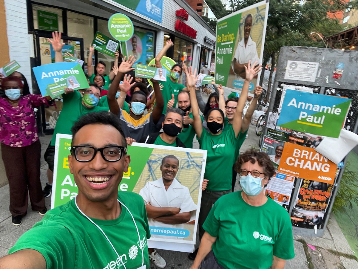 Happy Election Day Canada! The energy out here in #torontocentre for <a href="/AnnamiePaul/">Annamie Paul</a> is seriously hopeful and inspiring. The time is NOW to be daring and join the #greenrush 

#cdnpoli #onpoli #greenpartyofcanada #greenpartycanada #representationmatters #elxn44 #blackincanada