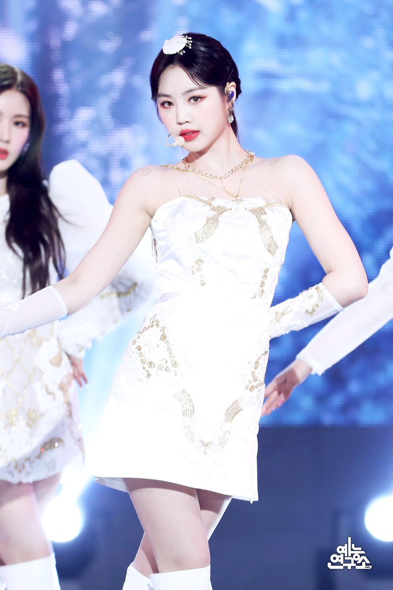 hourly soojin🍒 tweet media