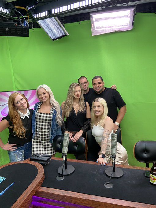 Had fun tonight @CompoundAmerica  thank you @ChrissieMayr @Elsajeanxxx &amp; Missy B 🔥 The topics had me<a class="tags" target="_blank" title="On Twitter" href="/?out=eyJ0eXAiOiJKV1QiLCJhbGciOiJIUzUxMiJ9.eyJpYXQiOjE3MTk2MjM0OTEsImlzcyI6InR3cG9ybnN0YXJzLmNvbSIsIm5iZiI6MTcxOTYyMzQ5MSwiZXhwIjoxNzUxMTU5NDkxLCJyZWRpcmVjdF91cmwiOiJodHRwczovL3R3aXR0ZXIuY29tL0NvbXBvdW5kQW1lcmljYSJ9.Mzw7OkScXG87KVXjKeIDGIymJ-JJJPi08yP5lnsqW8vDz3-Fcjw6hCfOIxbe72FdP3d_hc67G46iouaSP__7dw">@CompoundAmerica</a><a class="tags" target="_blank" title="On Twitter" href="/?out=eyJ0eXAiOiJKV1QiLCJhbGciOiJIUzUxMiJ9.eyJpYXQiOjE3MTk2MjM0OTEsImlzcyI6InR3cG9ybnN0YXJzLmNvbSIsIm5iZiI6MTcxOTYyMzQ5MSwiZXhwIjoxNzUxMTU5NDkxLCJyZWRpcmVjdF91cmwiOiJodHRwczovL3R3aXR0ZXIuY29tL0Nocmlzc2llTWF5ciJ9.a1PRPV3dyaMKfz1w4rsIXzio-4ZfPLiHWsbmpdoVL5c7iHo7VXAgToLpqpEv4wgFmLd5HcNiW03EMO-ZB4lnIw">@ChrissieMayr</a>