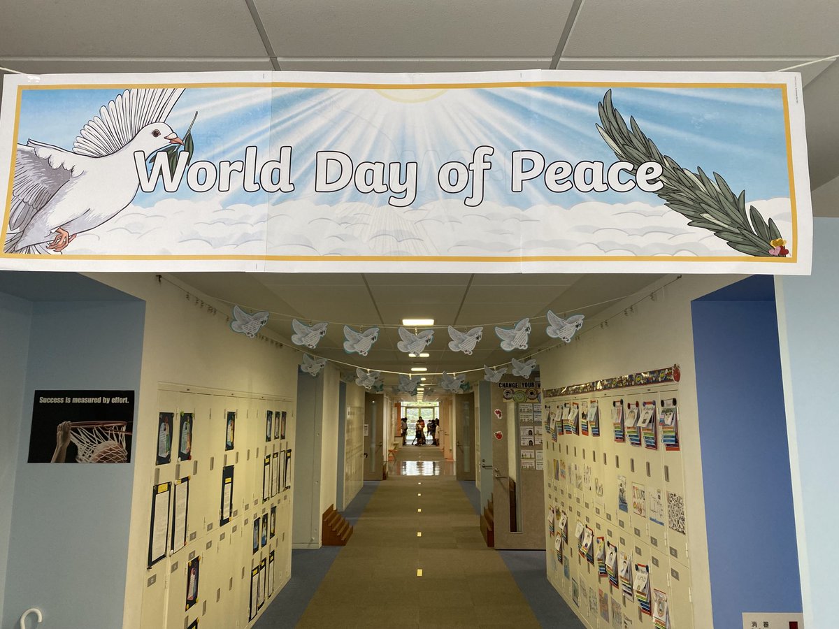 STMarys_ES's tweet photo. Our grade 4 corridor decorated for International Peace Day. #internationalpeaceday #japan #tokyo #peaceday https://t.co/igSog7zFRo