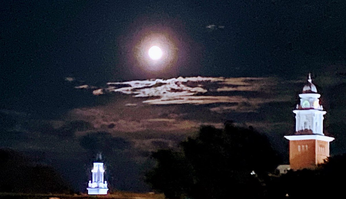#MyOpelika #BeOpelika #downtownOpeika #auburnopelika #opelikaalabama #moon #fullmoon #harvestmoon #livingthemoontime #HavingaGoodTime #CoolerinOpelika <a href="/spann/">James Spann</a> <a href="/JoshWeather/">Josh Johnson</a> <a href="/NWSBirmingham/">NWS Birmingham</a> <a href="/LeeCountyEOC/">Lee County EMA</a>