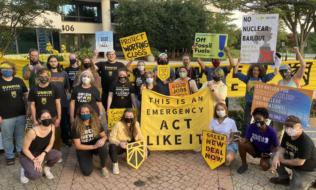 SunriseMcdaniel's tweet photo. We had an amazing action today with @SunriseMaryland @SunriseBmore @SunriseUmd and our allies. ❤️ More pictures and quotes to come. Thank you to our amazing folks who turned our and made it possible!!! @sunrisemvmt https://t.co/2VFFR8WWaO