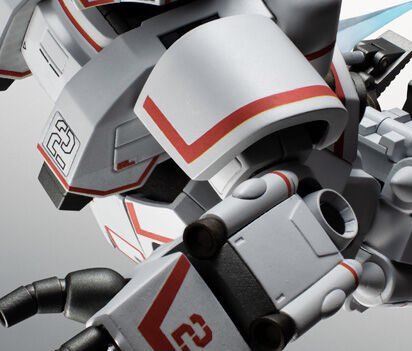 高速機動型ザク(サイコミュ高機動試験用ザク)、すごいなこれ、膝も曲がるし、ここ見るとわかるけどフロントスカートもサイドスカートも可動する仕様だなこれ…!マジで企画者俺かよ…(h 