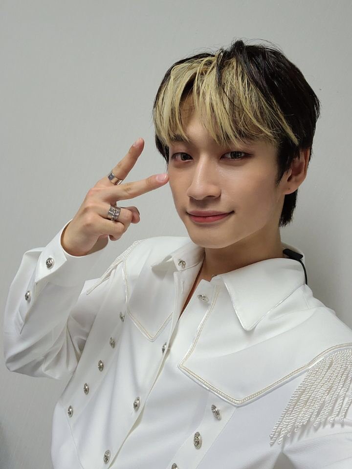 OmegaXFancafe's tweet photo. Fancafe update 
[210921] Taedong 

#OMEGA_X #오메가엑스 
#태동 #Taedong https://t.co/ByN9vzo4aB