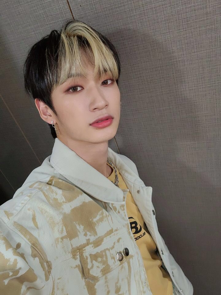 OmegaXFancafe's tweet photo. Fancafe update 
[210921] Taedong 

#OMEGA_X #오메가엑스 
#태동 #Taedong https://t.co/pbR92Qtgy4