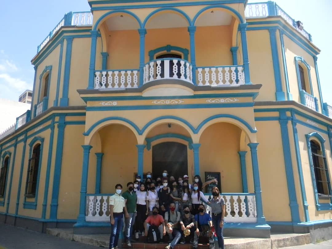 Cortularagob's tweet photo. #20Sep. 1/3  El día hoy  nuestro equipo de CORTULARA en conjunto con el INATUR, realizaron un recorrido turístico por el casco histórico de Barquisimeto, como parte de la actividad de cierre de la formación de promotores turísticos del estado Lara. https://t.co/9EvDbuJi1M