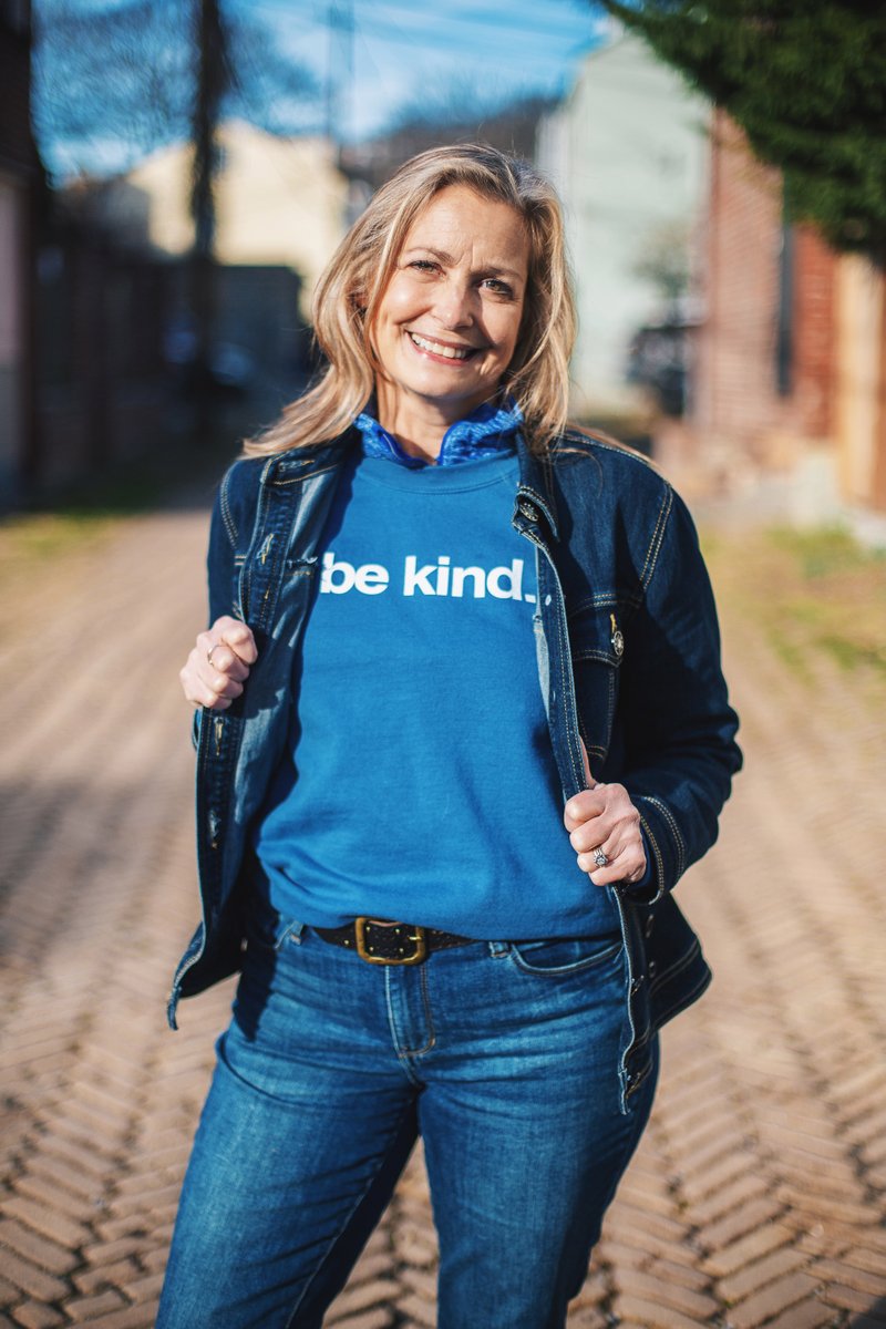 412FoodRescue's tweet image. We're excited to honor Dianne as our Food Rescue Hero of the Week for #HungerActionMonth!

Dianne has completed Home Deliveries to nearly 350 households in need over the past 18 months.

"If you’re on the fence, go for it. Someone may eat today because you’ve taken that step."