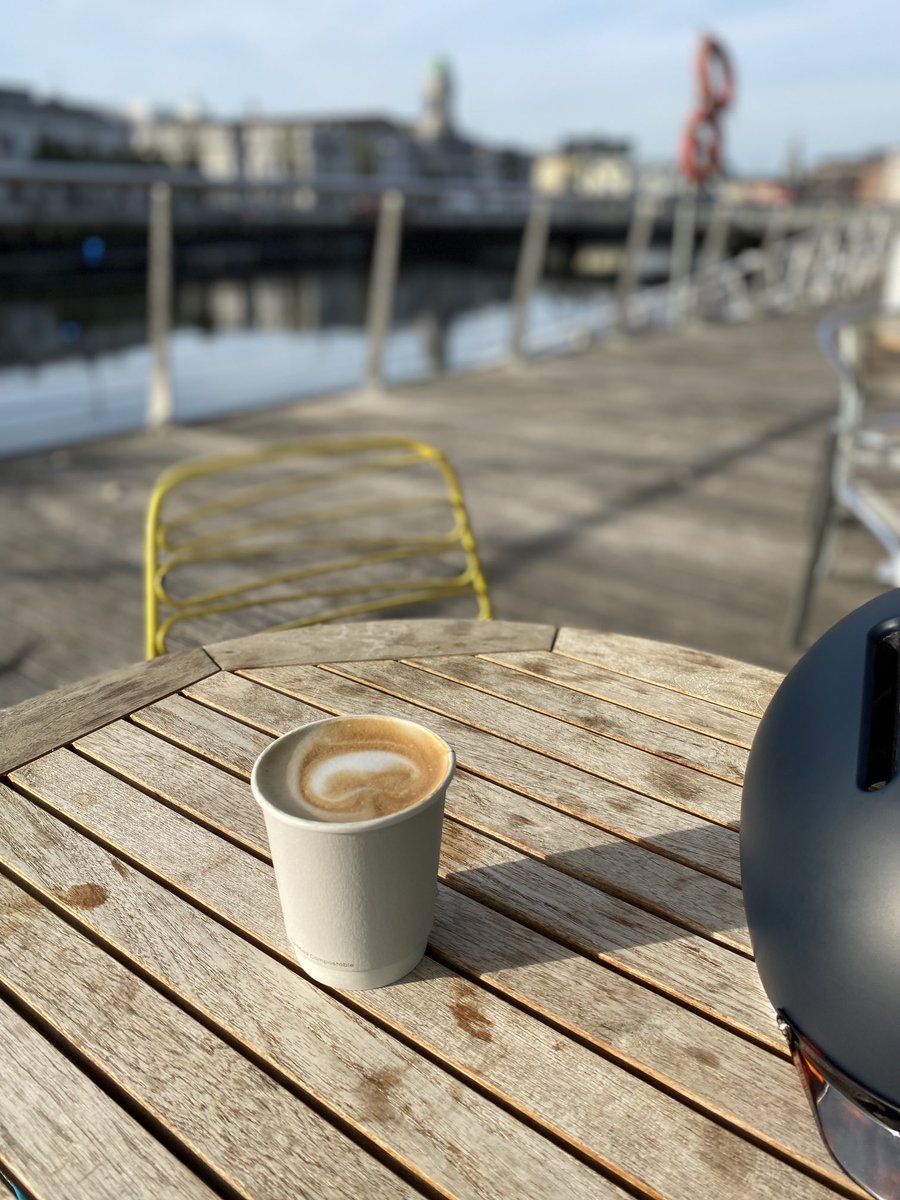 One of the benefits of being back in the office…. Marco’s legendary flat whites ⁦<a href="/GustoLappsQuay/">GustoLappsQuay</a>⁩ 👌🏻☀️