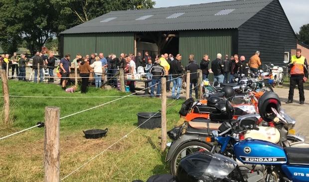 westervoortpost's tweet photo. Brommertoertocht met 51 deelnemers -  https://t.co/JbNRWTJYsj https://t.co/480aL4YFZd