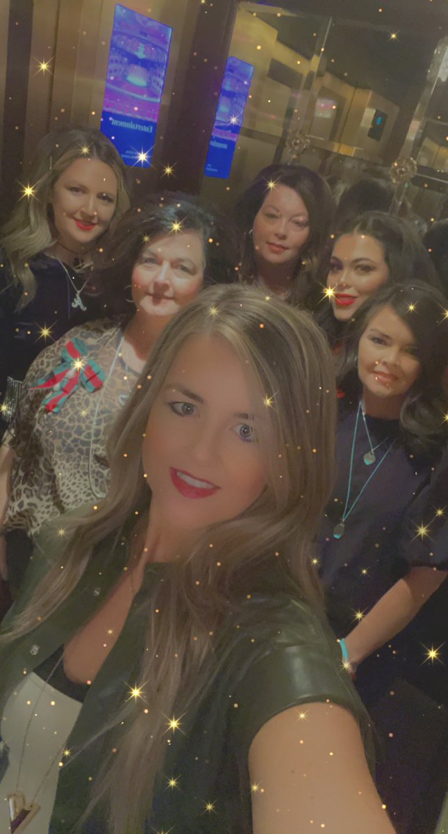 stephani_asher's tweet photo. VEGAS 😉🎲🎲🎰 @AmyBoo96532360 @Bessette111 @sherlock458 @maryshe99866503 https://t.co/3OS3Wyd0zS