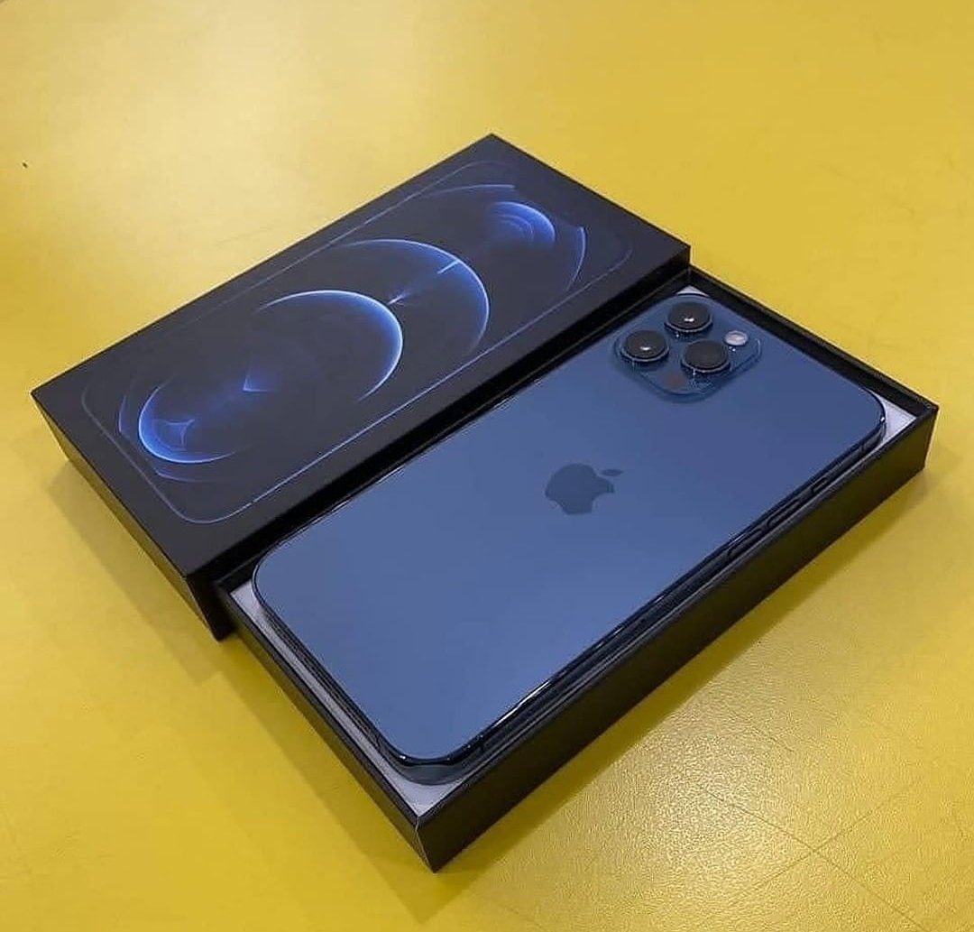 anusha__199's tweet photo. Whoever quotes this tweet and gets 0 likes, 0 retweets, and 0 comments before 11 PM tonight, will win 'iPhone 12 Pro Max' from our team!

- Your account must be public.
- Only one unit available for giveaway!
- Color: Pacific blue
- Storage -128GB https://t.co/U43R7mfxaP