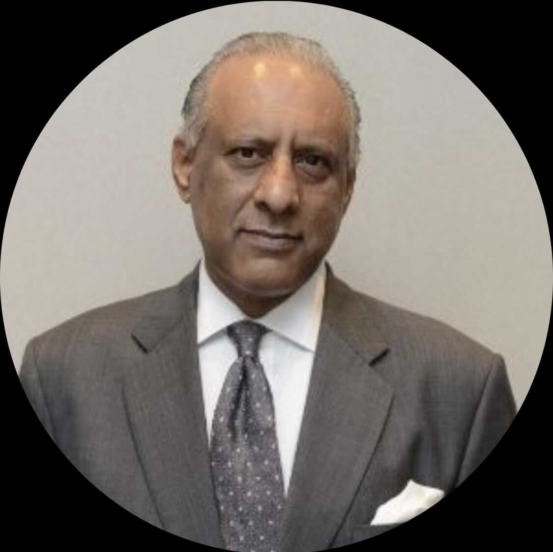 virsanghvi's tweet photo. RIP Raj Rao. He was in charge of f&amp;b at the Delhi Oberoi when threesixty opened and played a huge role in its success.
That’s when we became friends. I admired him for his professional brilliance but also as a human being: kind, helpful &amp; decent.
A great loss to the food world https://t.co/8uUfNoWen7
