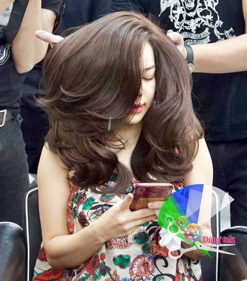 TokyoDung's tweet photo. ✳️ Màu nhuộm cho mẫu tóc ngắn nhấn nhá vài đường Highlight nhìn xinh chưa ạ
#Đatlichlamđep #uốn_tóc #uốn_phục_hồi_tóc #uốn #nhuộm_nâu_rêu #nhuộm_màu_vàng #tẩy_tóc
✳️46 đường số 8 phường 11 gò vấp thành phố hồ chí Minh City 
✳️Zalo 0908691696 https://t.co/eydU2Sl63p