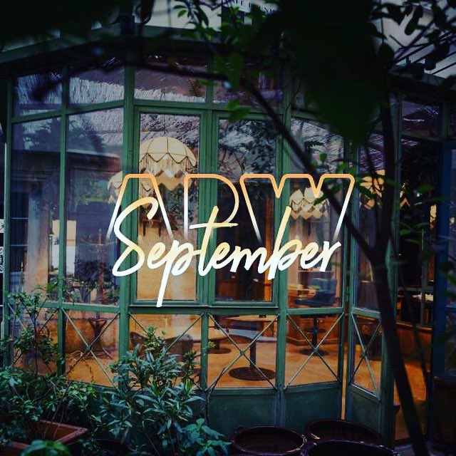 On est ravis de vous annoncer le retour des événements ! Enfin ! 🍾Une « Private session » avec seulement 50 places dans un lieu magique à Paris. Pass en mp sur demande. #networking