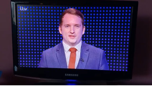 When your favourite Dr. is on the box 🤩🤩🤩 <a href="/DrBrookerMaths/">DrBrookerMaths</a> 👏👏👏 Well done for representing <a href="/KBAViking/">KBA Viking House</a> with pride 👊 #bestversionofyou