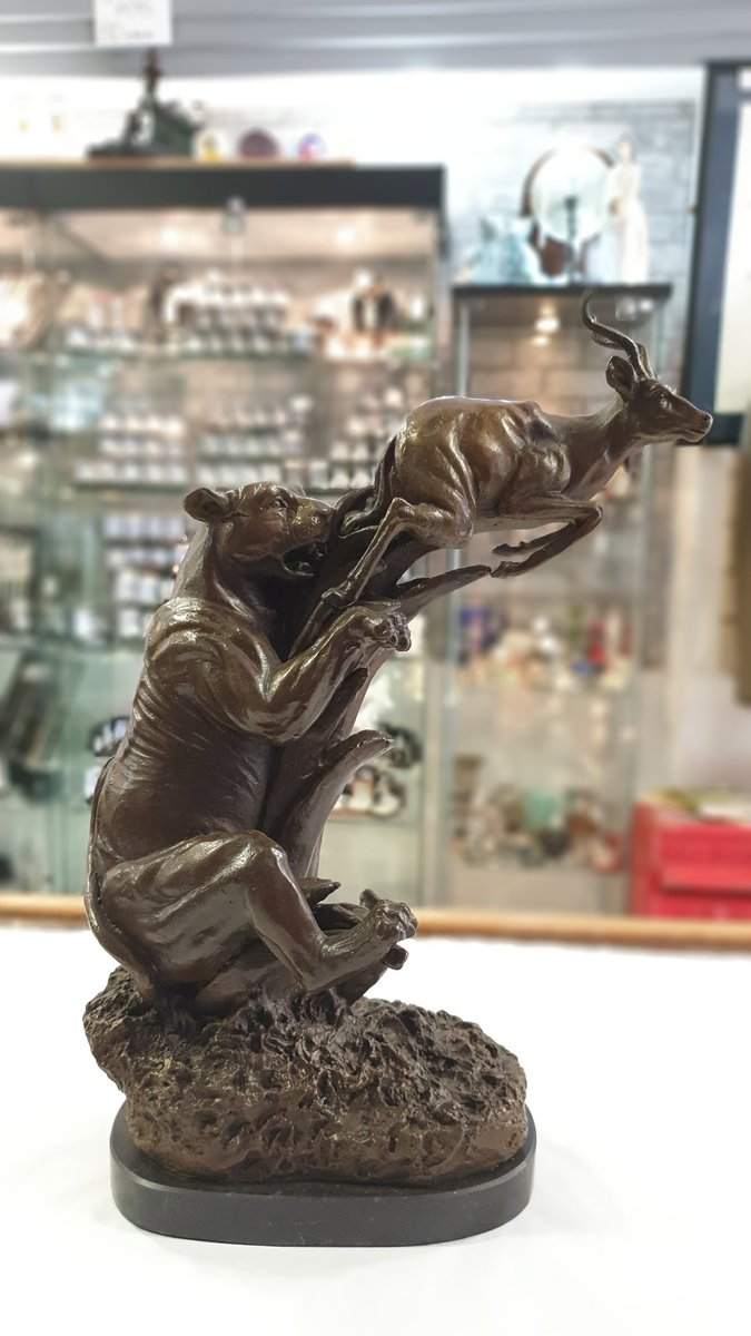 ShabbyTatt's tweet photo. Lovely cast #bronze #animals plus lots more stunning #bronzes available https://t.co/6RQMgGRCn1