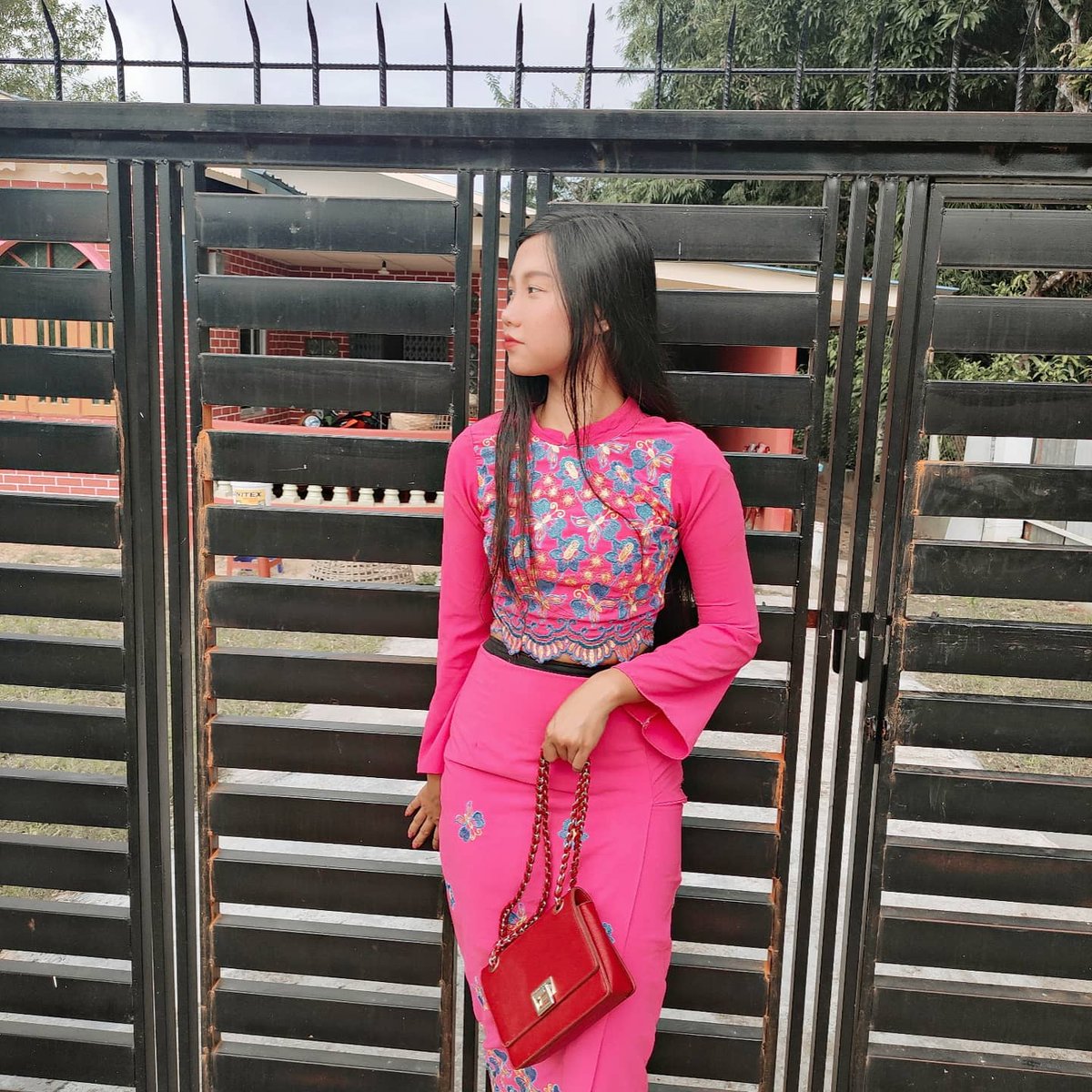 thirishwezin's tweet photo. Happy Birthday To Me 😸
Sweet 20 ♍️
https://t.co/Pg0NLLcJ88 https://t.co/XDHS5EuPmf
