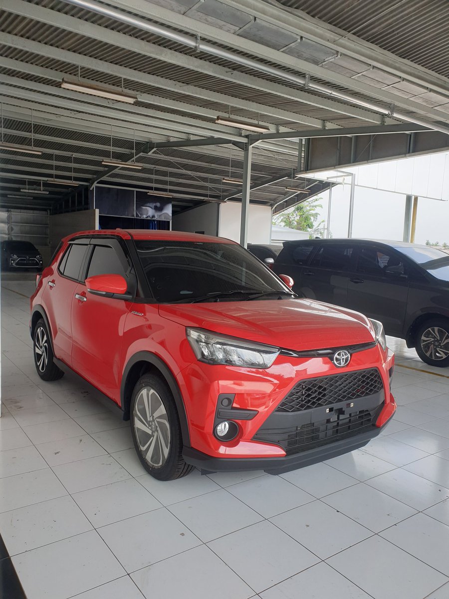 promotoyotaID's tweet photo. TOYOTA RAIZE bisa test Drive. Promo DP 15% khusus bulan desember. Info : 081212111640 https://t.co/S0JpWeI6wo