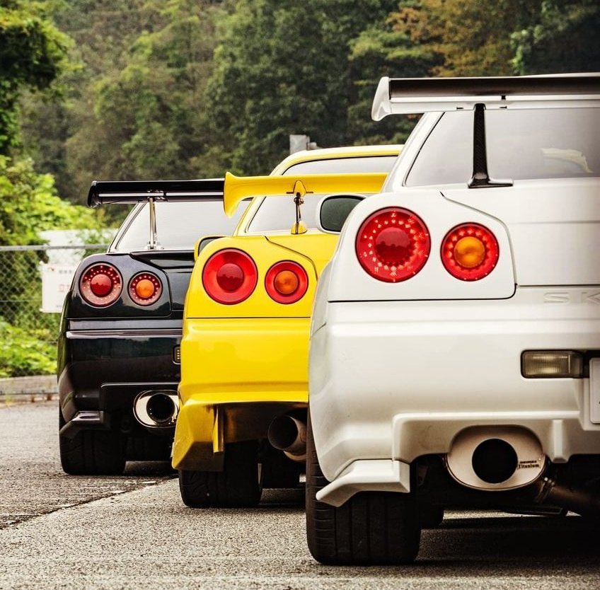 Nissan GTRs tweet media
