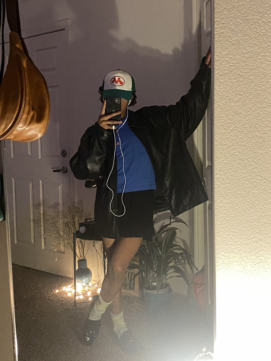 boyberry222's tweet photo. fuck it leather jacket and skirt tomorrow! 😤 https://t.co/QPjRqnFb0r