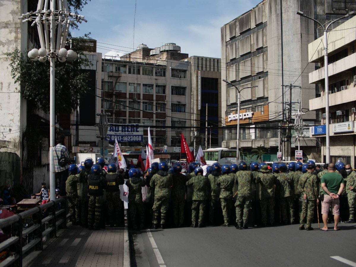 LOOK | Manila Police are especially harsh towards protesters (workers, youth, urban poor) marching in the streets today to commemorate 49 years since Marcos declared Martial Law in 1972, a period marked by political repression, extrajudicial killings, and enforced disappearances.