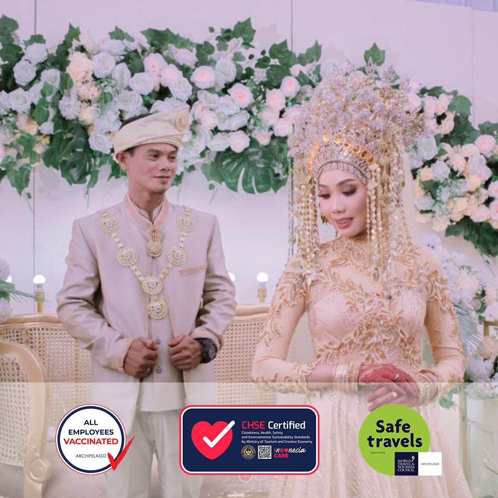 astontpi's tweet photo. Mencintai seseorang memberikan kita kekuatan, dicintai memberikan kita keberanian.
Dapatkan penawaran menarik dengan klik link yang ada di bio kami.

Photo courtesy of @Nurain_suhada 
#aston #tanjungpinang #nikah trustedhotel #staysafe https://t.co/MClGJXm7UM