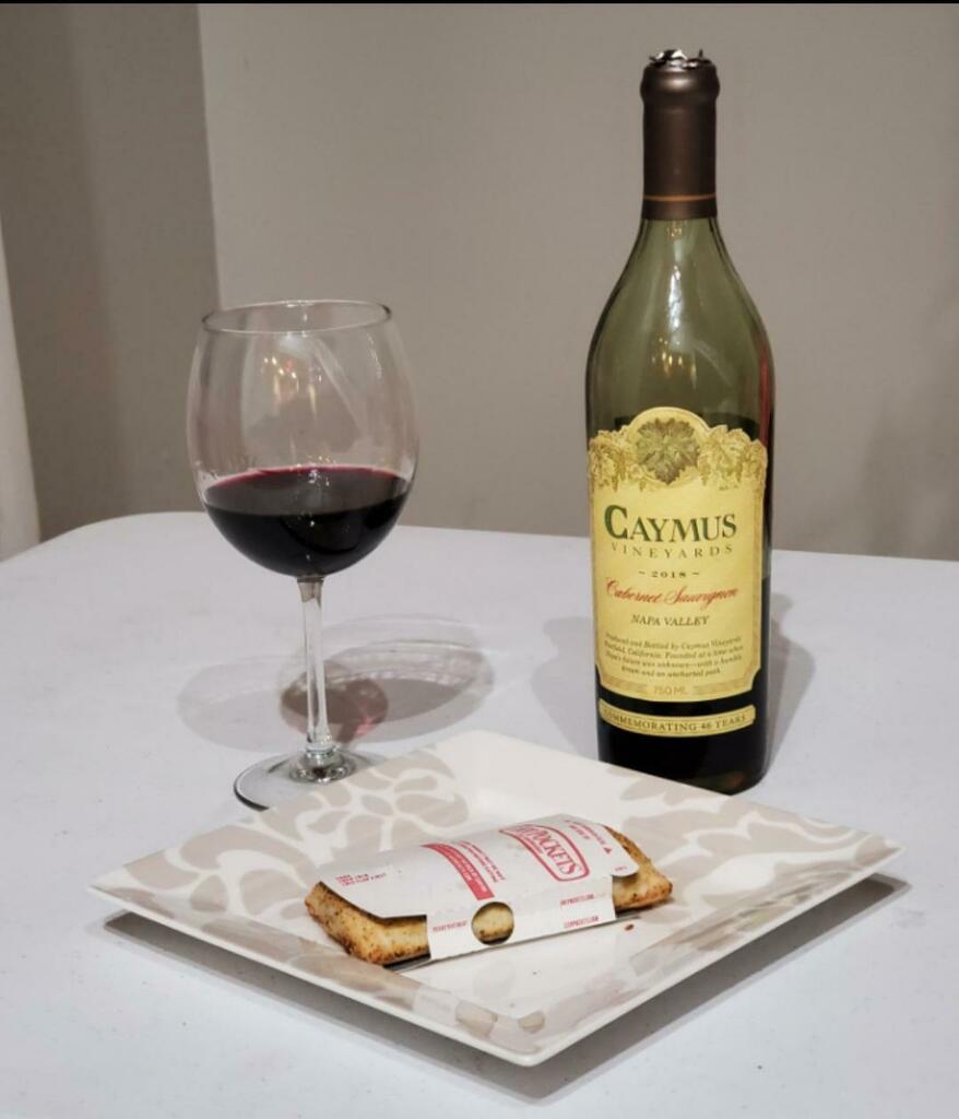 PhotoMeal's tweet photo. Here is a memory of mine, my wife and I moved into our house last year and bought a nice bottle of wine but had nothing to eat other than hot pockets. via /r/FoodPorn https://t.co/tCte3aPwOT https://t.co/V3CciZ4BB4