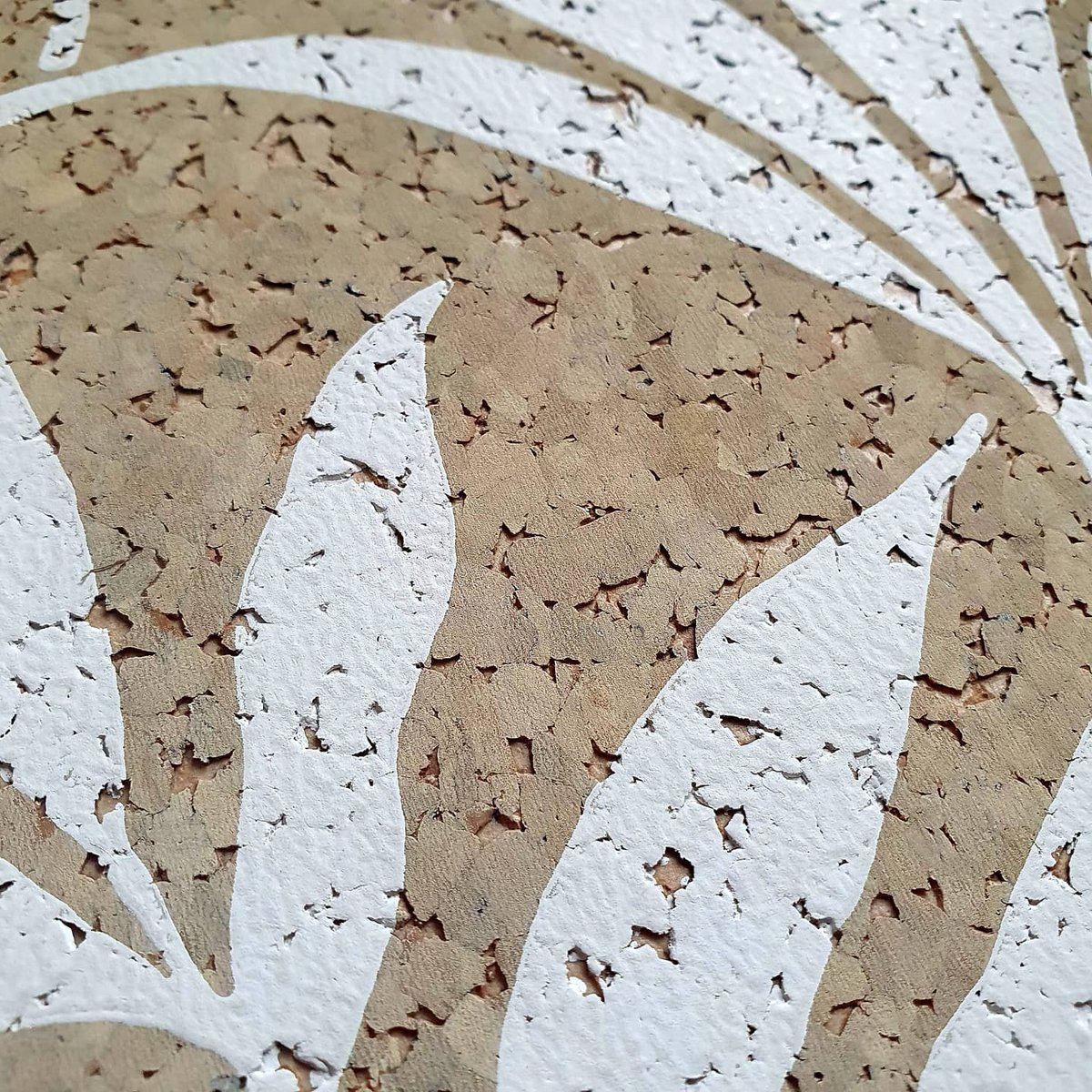 Loving the cork texture on this wallpaper by <a href="/1838Wallcovers/">1838 Wallcoverings</a> 
A great way to add the feel of warmth into a room.

#wallpaper #naturalfinishes #neutrals #decor #decorscheme #interiorstylist #interiordesign #loungedesign #lancashire #fabrics