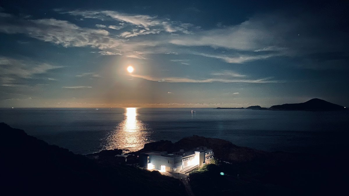 A happy Mid-Autumn Festival from everyone here at SWIMS!🌕🥮🎑 #MoonFestival 
photo credit <a href="/santhoshnaveens/">Santhosh Naveen</a>